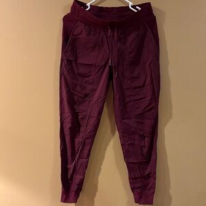 Women’s lululemon Burgundy Jogger Pants